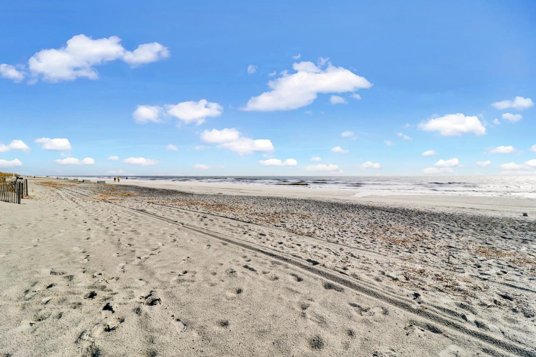 The Breakers #220 Beach Condo, Beautiful Ocean View At Coligny Beach, 4 N Forest Beach Drive Hilton Head, Walk To All Shops Restaurants, Renovated Jan 2024, Vacation Rental Hhi Llc Hilton Head Island Exterior foto