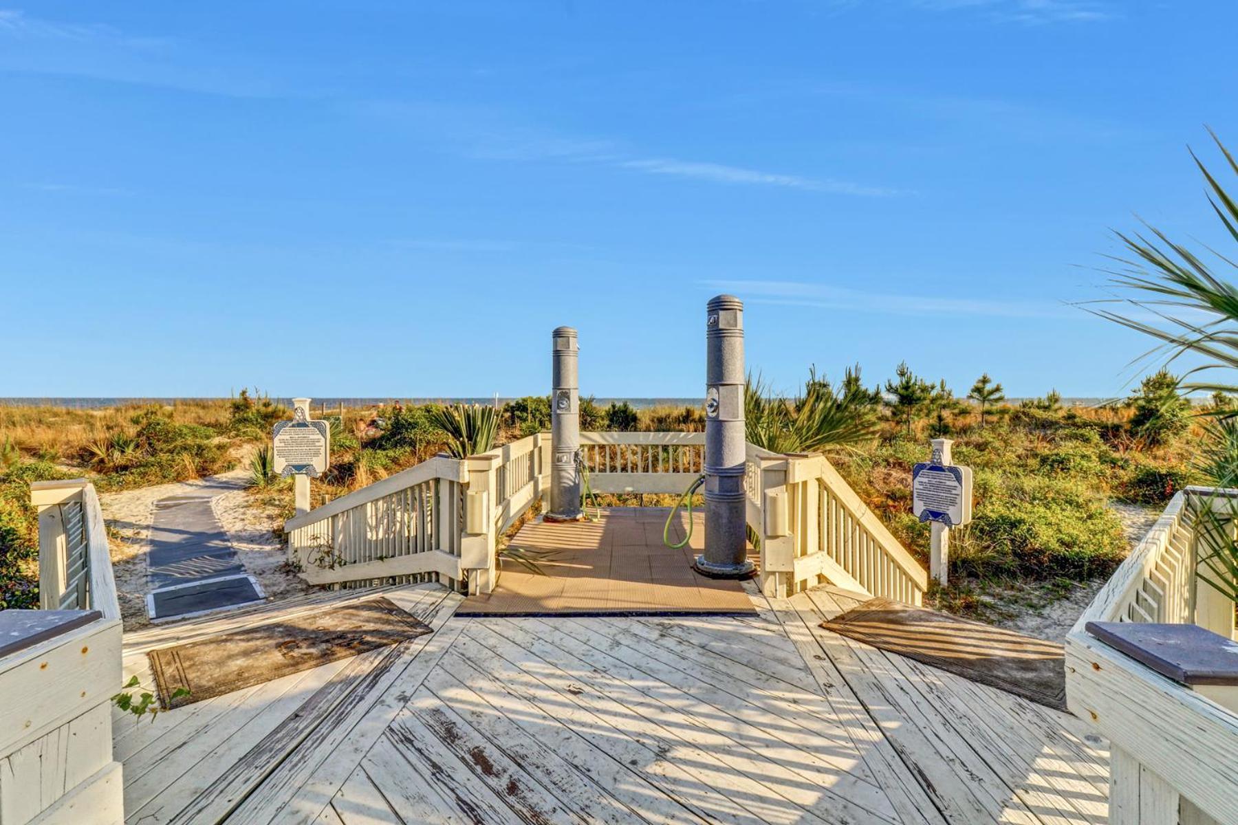 The Breakers #220 Beach Condo, Beautiful Ocean View At Coligny Beach, 4 N Forest Beach Drive Hilton Head, Walk To All Shops Restaurants, Renovated Jan 2024, Vacation Rental Hhi Llc Hilton Head Island Exterior foto