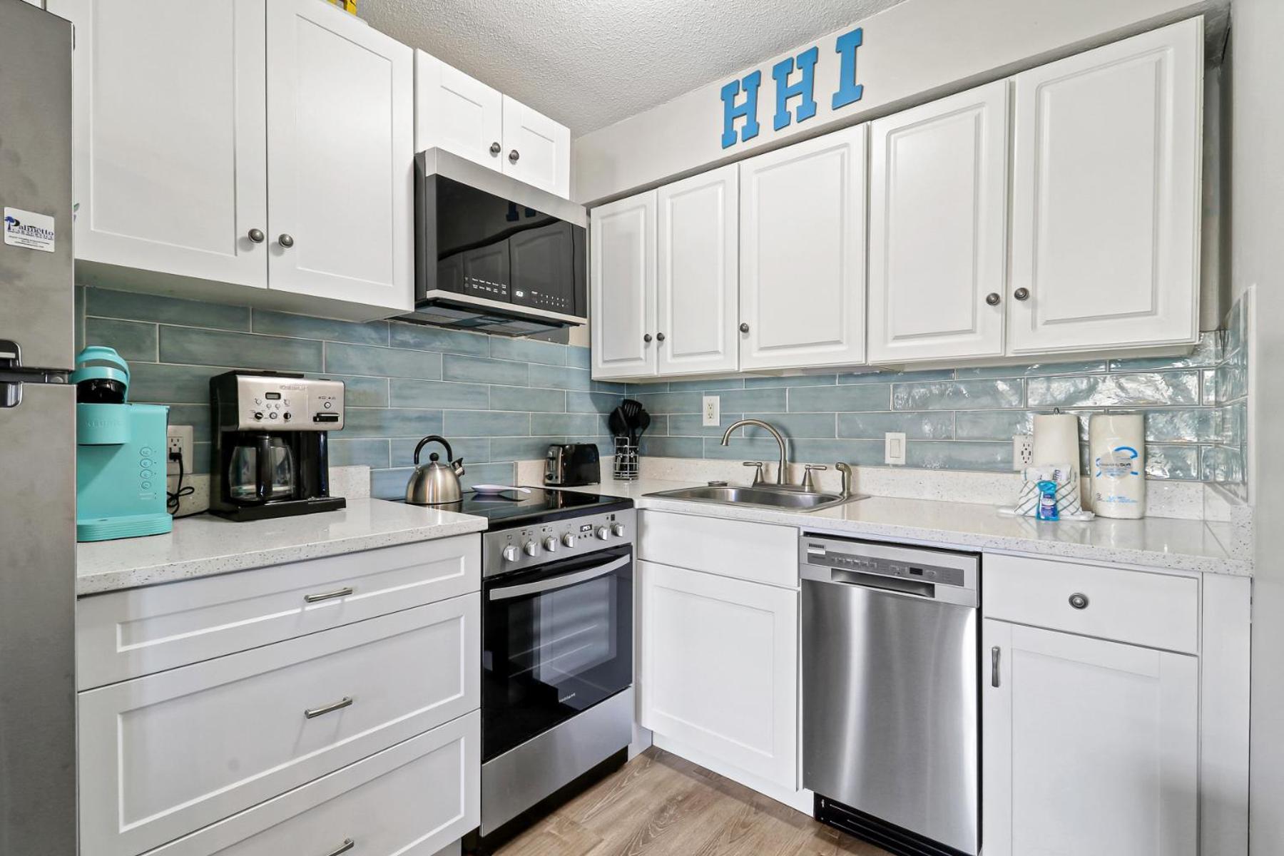 The Breakers #220 Beach Condo, Beautiful Ocean View At Coligny Beach, 4 N Forest Beach Drive Hilton Head, Walk To All Shops Restaurants, Renovated Jan 2024, Vacation Rental Hhi Llc Hilton Head Island Exterior foto